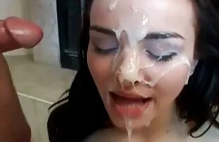 XXX señora rubia viendo a x videos de sexo oral la gente a la mierda la hace hacer un bj