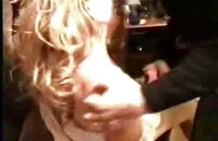 XXX Interracial esclavo videos cortos sexo oral perra pega y perforado