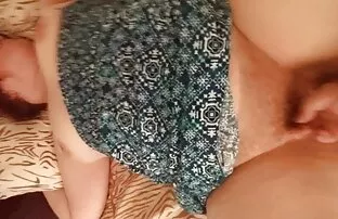 XXX nihma usam caliente Filipino follando con una botella videos sexo oral profundo de agua