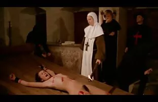 XXX el pelo rizado adolescente tanga + videos de sexo oral garganta profunda frontal